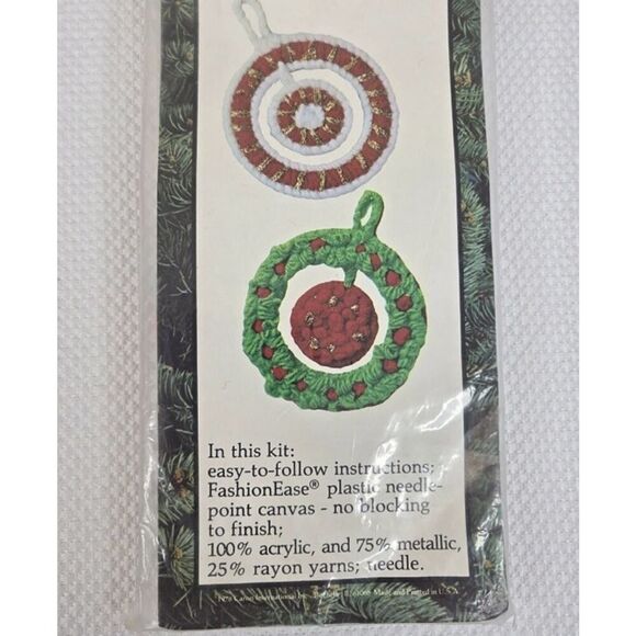 Vintage Caron Christmas Wreath Ornaments Needlepoint Kit 2 Pack 3" Diameter - Picture 2 of 3